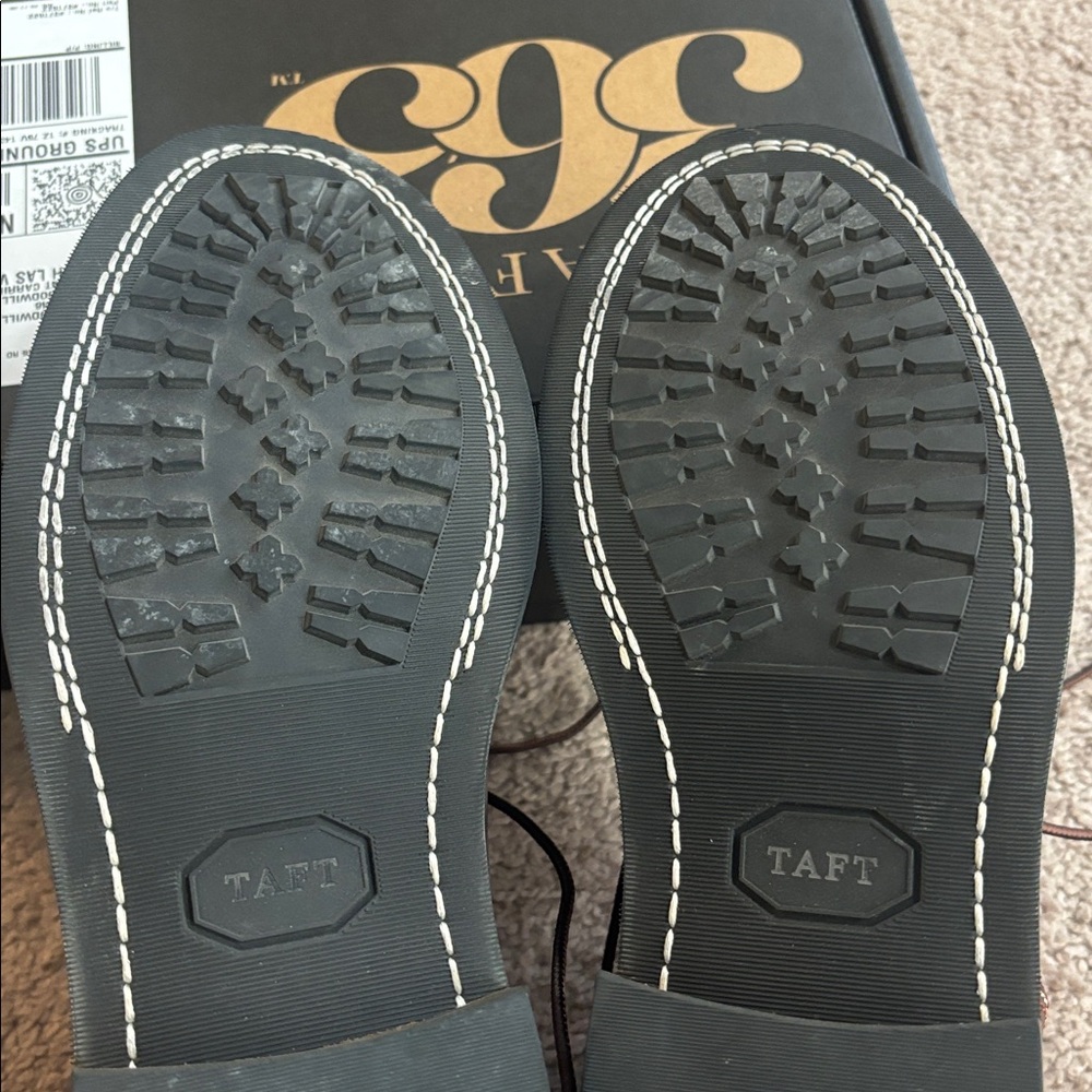 Taft cherry/cream boots - Picture 3 of 7